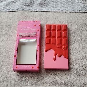 I Heart Revolution Chocolate Cherry Palette